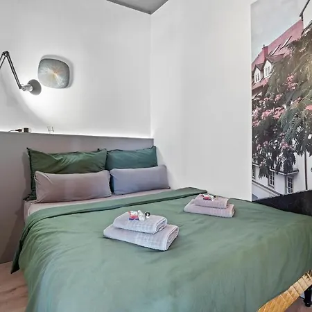 Boutique 2br In Old Town With Parking Pressburg