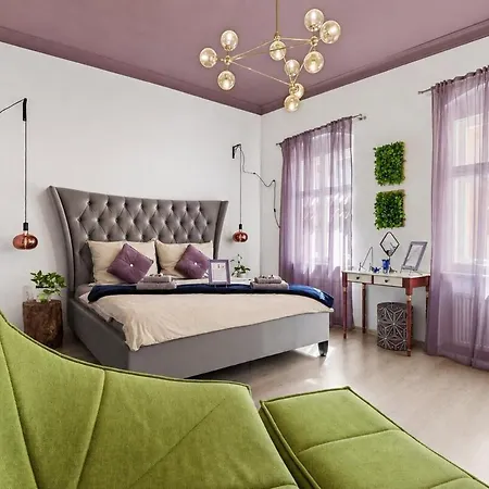 Boutique 2br In Old Town With Parking Apartment