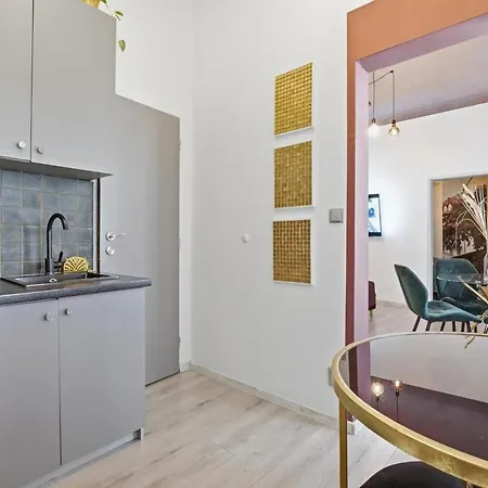 Apartment Boutique 2br In Old Town With Parking